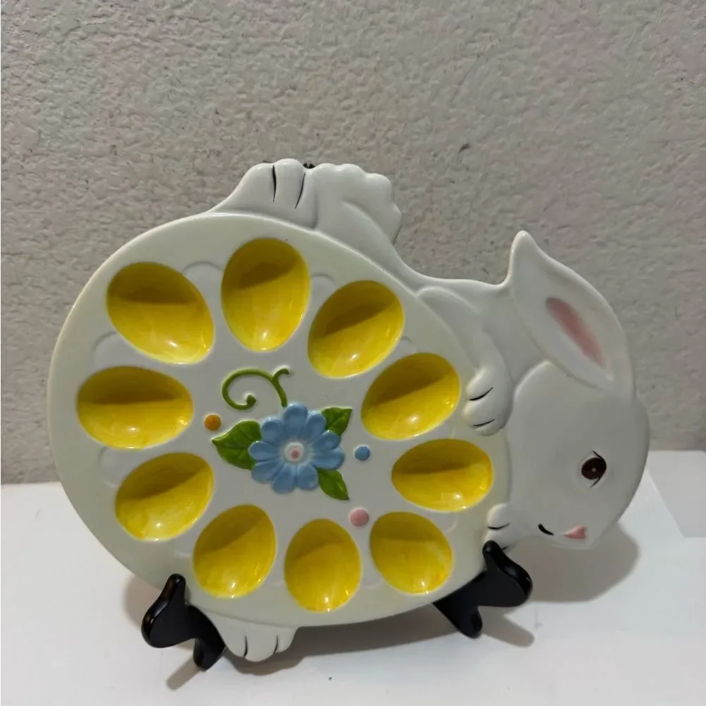 Pier 1 imports Easter 3D bunny egg plate 11” x 9” deviled egg serving